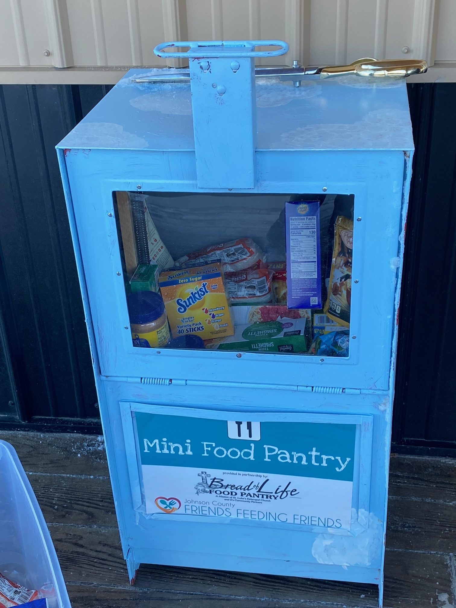 Help Get the Word Out – Free Mini Food Pantries!
